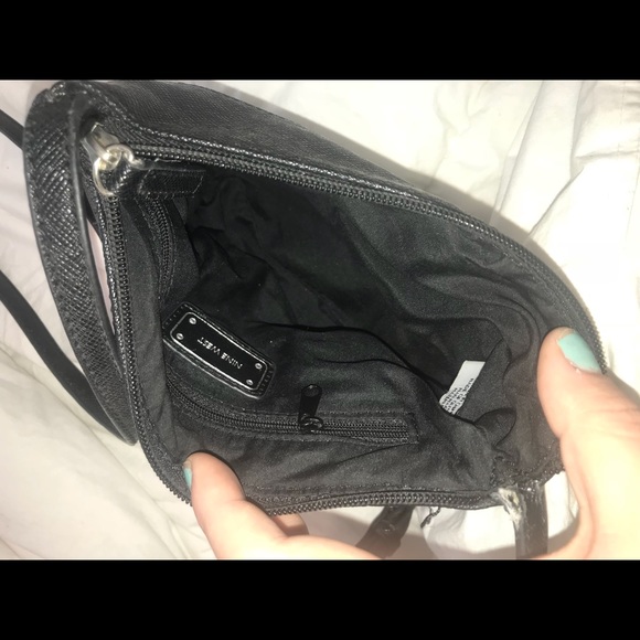 Nine West small purse with adjustable arm strap - Picture 4 of 6